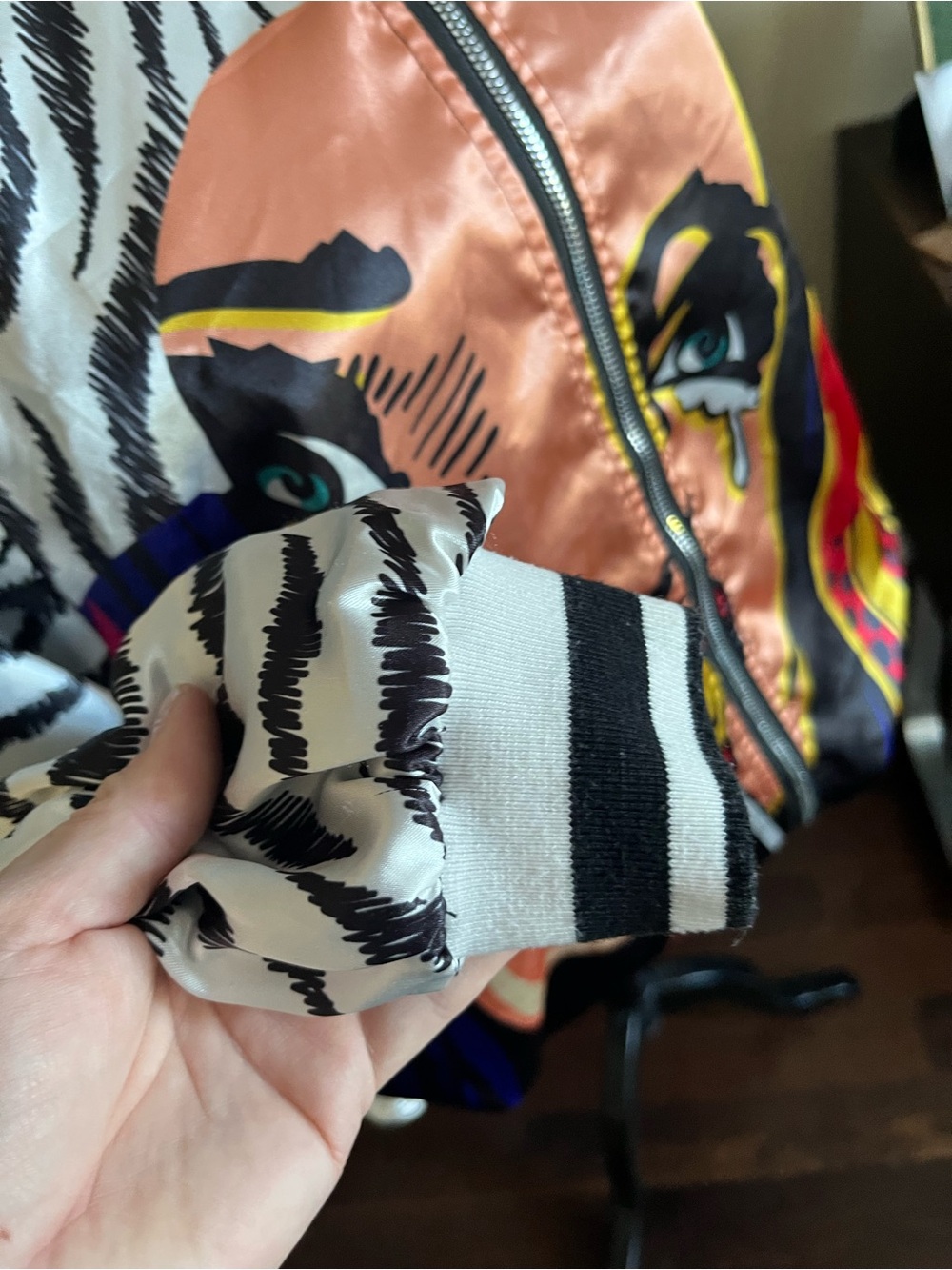 Vintage Women’s Pop Art Print Bomber Jacket - Black/White/Red - Picture 3 of 15